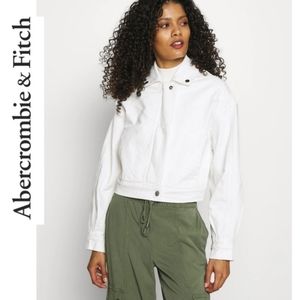 Abercrombie & Fitch Cropped Denim Jacket